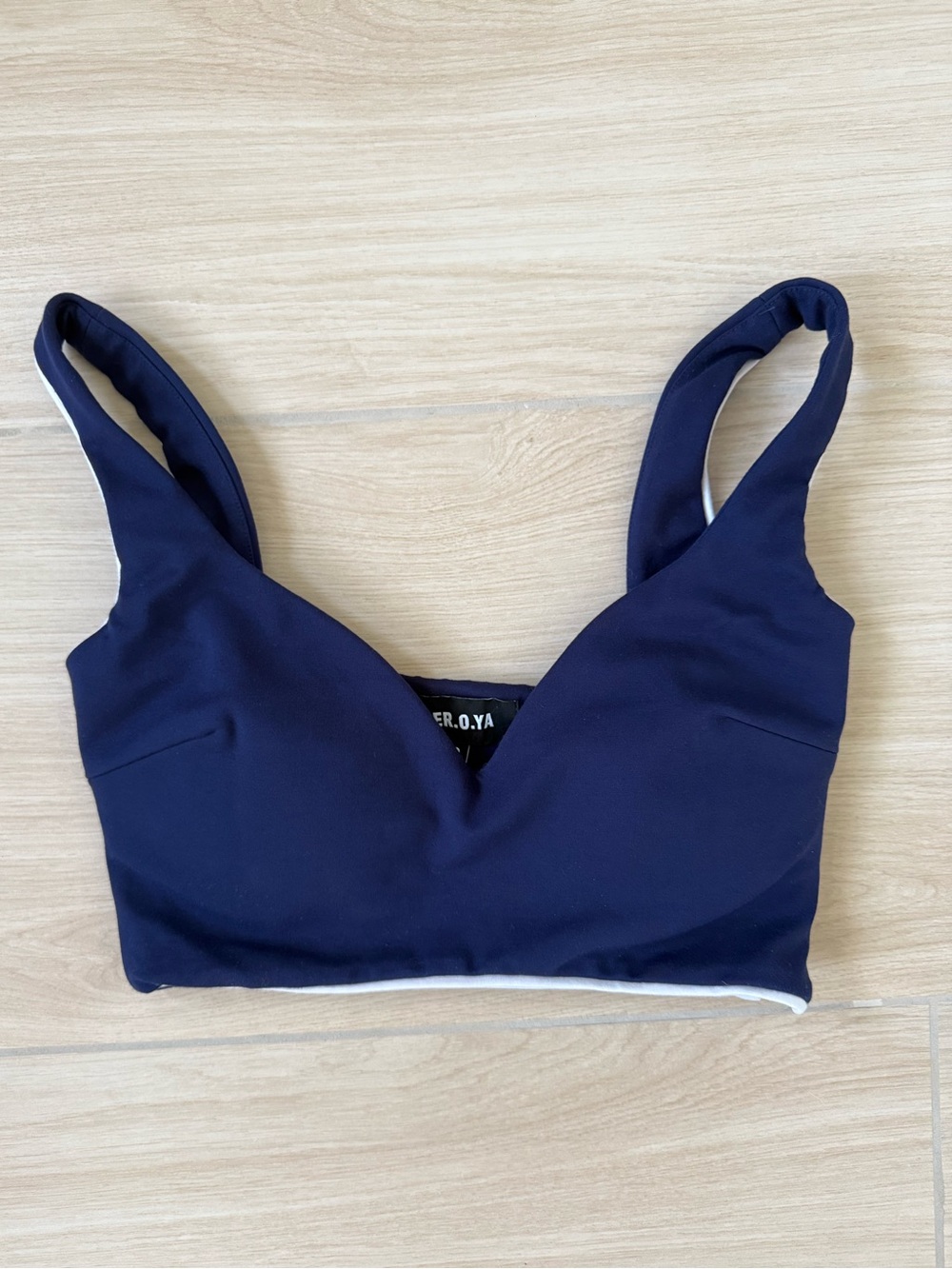 SER.O.YA Basha Bra Crop Top Navy - Picture 3 of 5